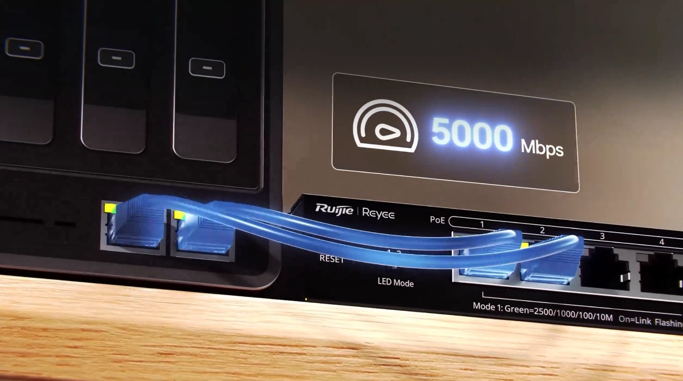 vista de swtch ruijie conectado con cables ethernet rapidos