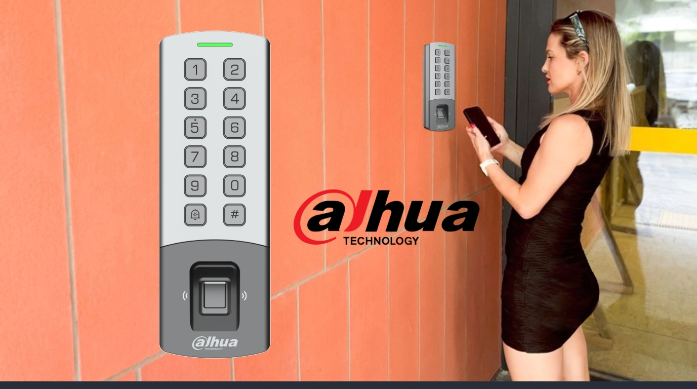 persona entrando con el control de acceso DHI-ASI1212M-P