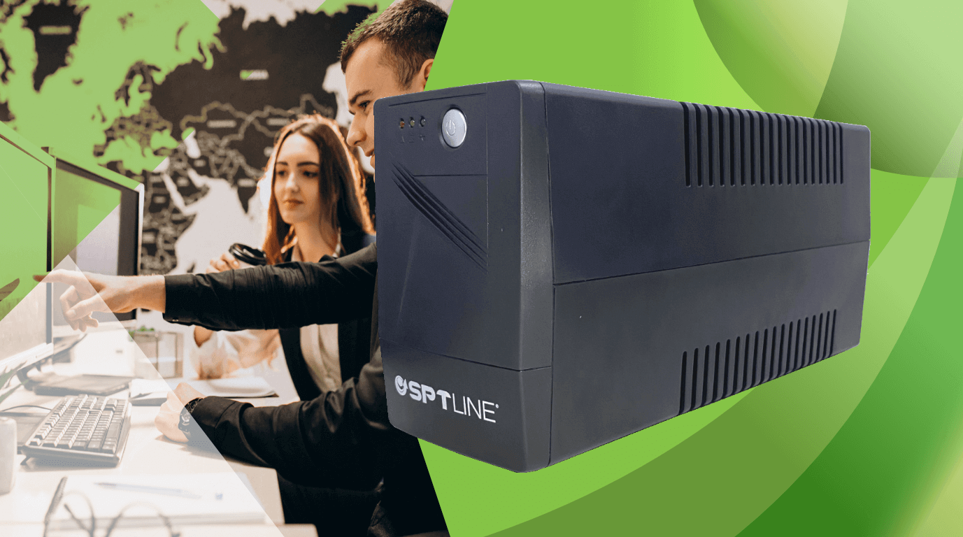 Vista de persona con el ups RMT-SP-UPS800 sptline
